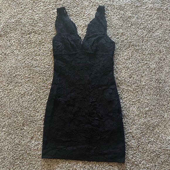 TopShop Plunge Neckline Lace Bodycon Dress - Picture 2 of 5